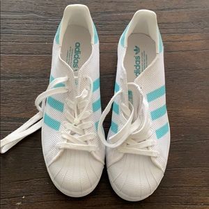 Adidas superstar women’s size 9.5 New without tags